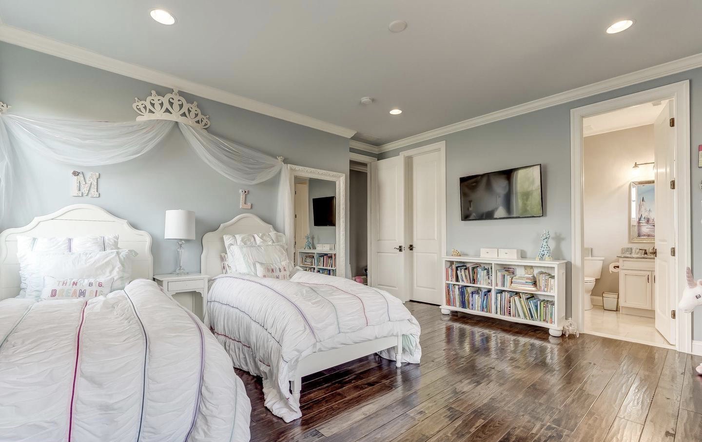 Warehouse Creek Photos. New Homes in Central Maryland